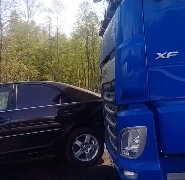 Из-за ДТП на трассе под Тверью образовалась пробка