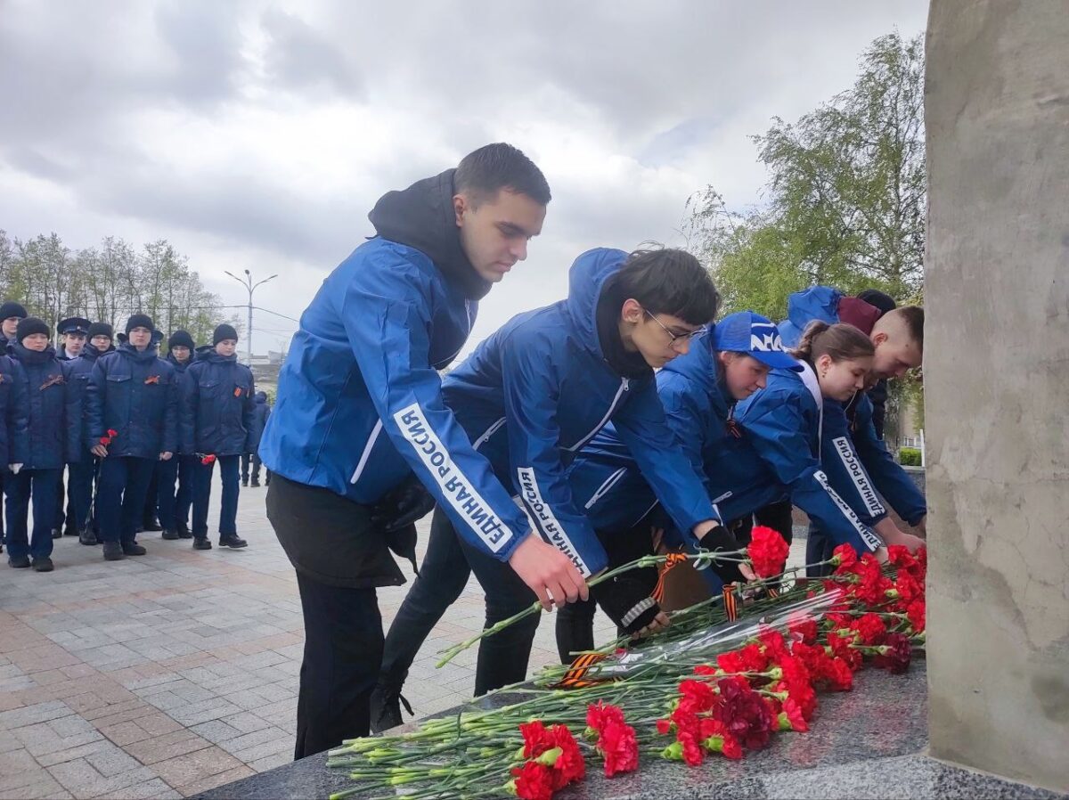 Представители «Единой России» возложили цветы к мемориалам города Твери |  ТОП Тверь новости