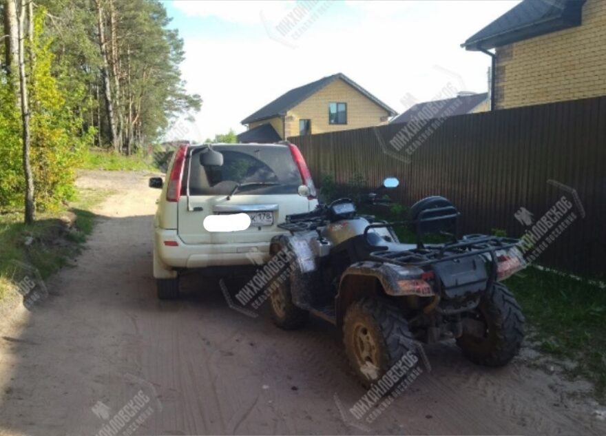 Под Тверью дети на квадроцикле врезались во внедорожник