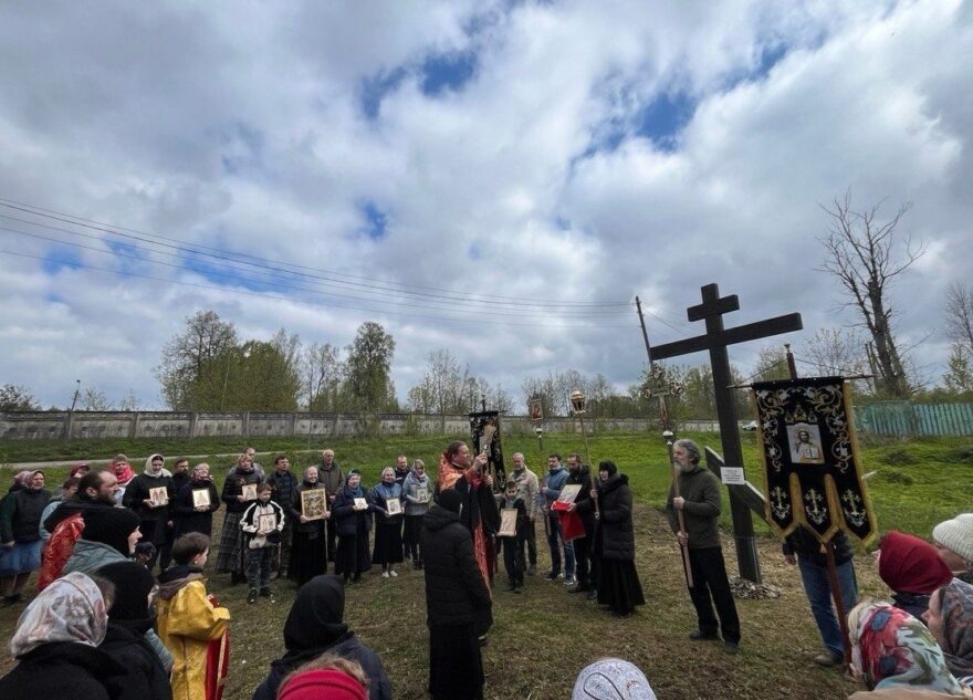 В Тверской области прошли крестным ходом до загадочного места явления иконы