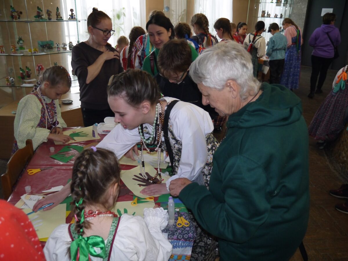 «Весна красна»: в Твери прошёл пасхальный фестиваль детских фольклорных коллективов