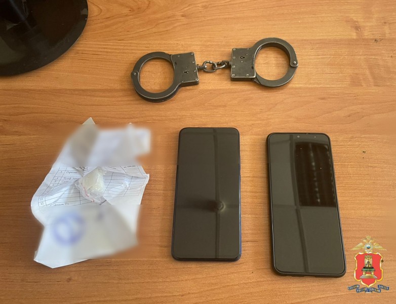 В Твери задержали пару, подозреваемую в сбыте наркотиков