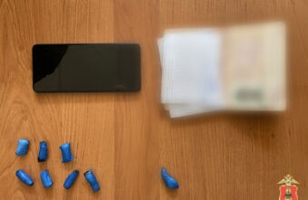 В Твери поймали троих иностранцев-наркозакладчиков В Твери поймали троих иностранцев-наркозакладчиков