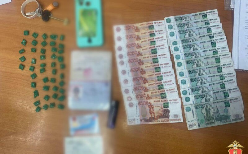 В Твери задержана наркозакладчица с крупной партией метадона