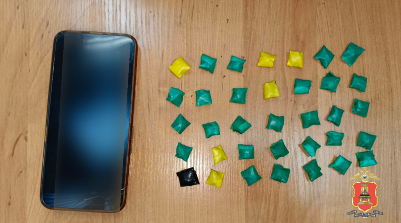 Под Тверью задержали двух закладчиков метадона