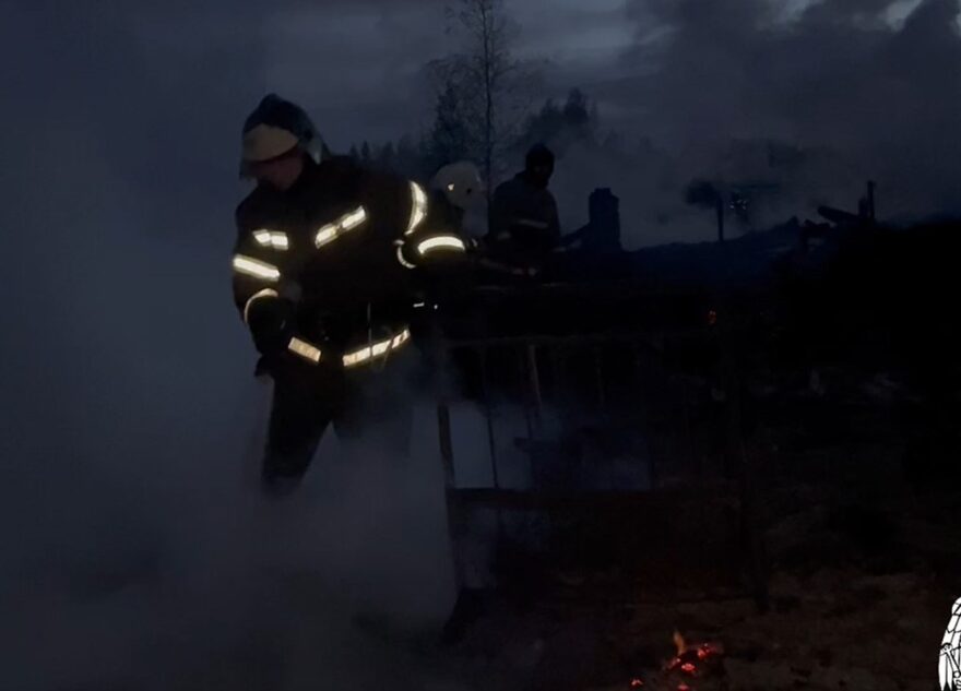 В Тверской области пожарные спасли от огня целую деревню