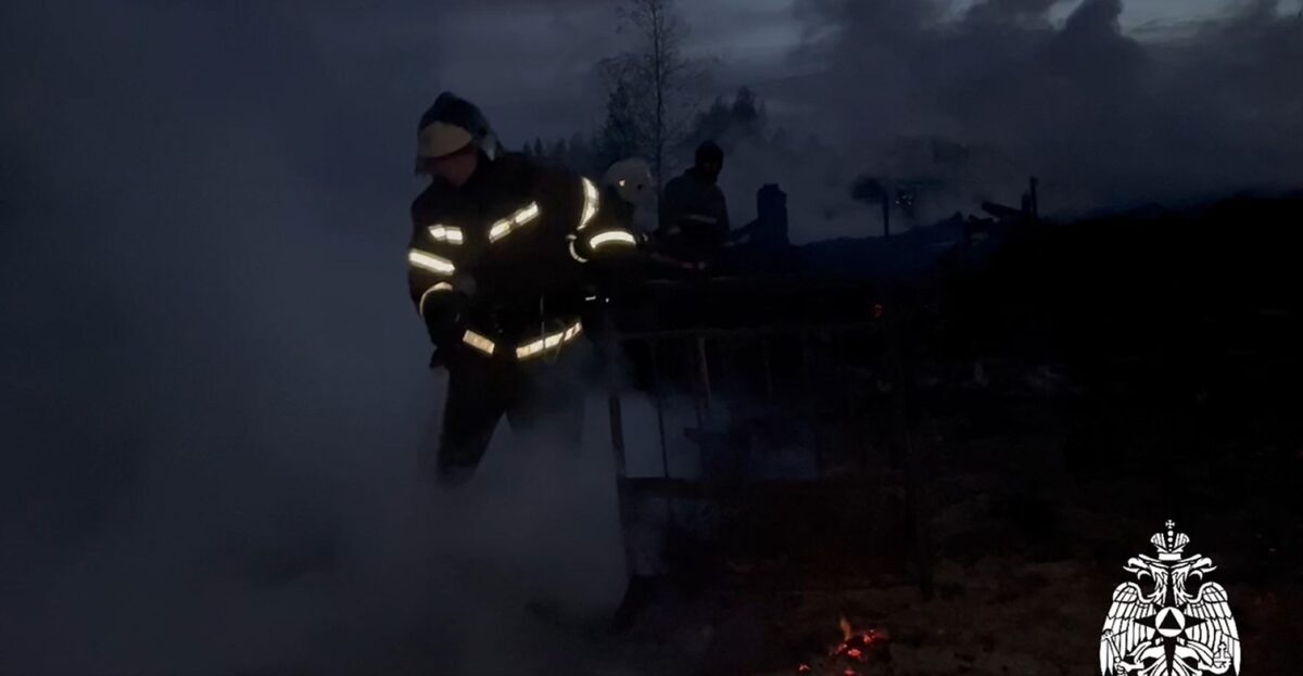 В Тверской области пожарные спасли от огня целую деревню