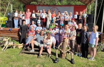 Центр старшего поколения Лихославля выступил на "Алтаре Отечества" Центр старшего поколения Лихославля выступил на "Алтаре Отечества"