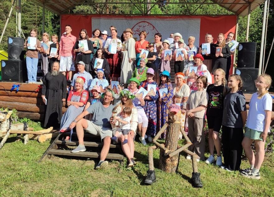 Центр старшего поколения Лихославля выступил на "Алтаре Отечества"