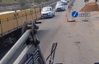 В Тверской области идут ремонтные работы на мосту через Волгу