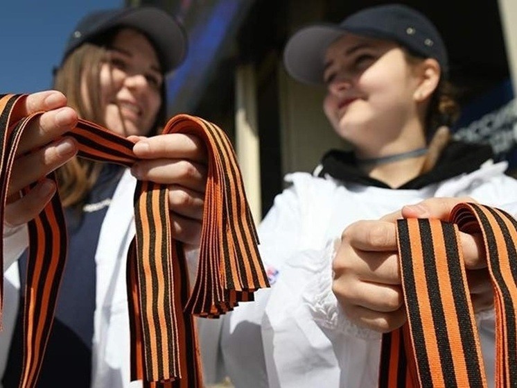 Жители поселка Оленино Тверской области присоединились к акции «Георгиевская лента»