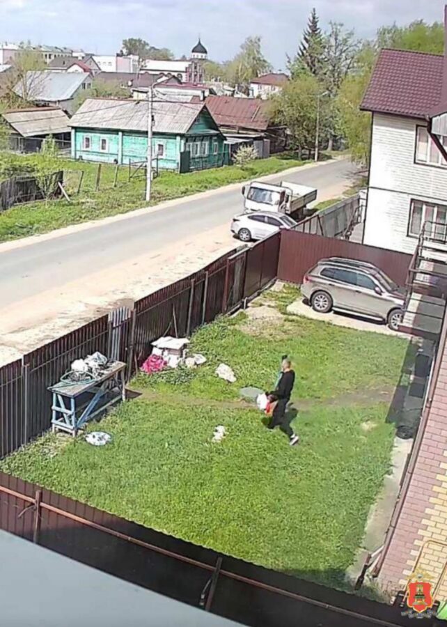 В Твери заключили под стражу опытного домушника, похитившего дорогие украшения