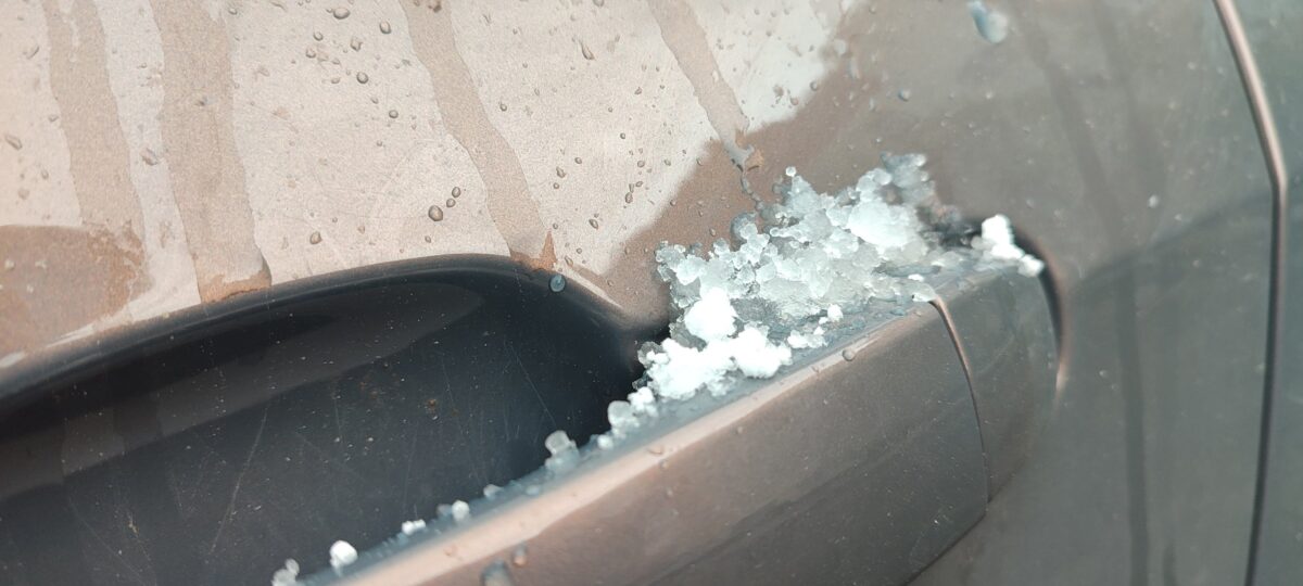 В мае Тверскую область засыпало снегом и градом