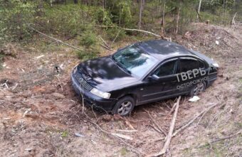 В кювете под Тверью нашли пустую машину
