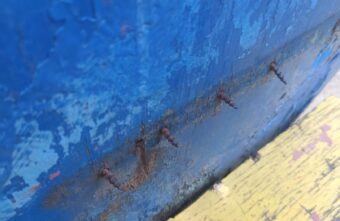 На детской площадке в Тверской области ребенок получил травму На детской площадке в Тверской области ребенок получил травму