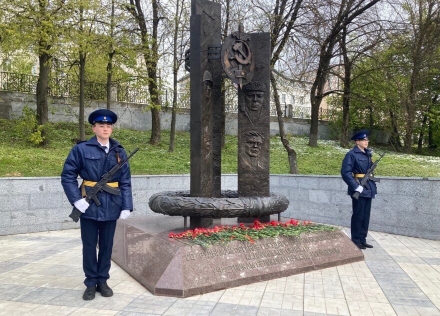 Тверские сотрудники и ветераны органов безопасности почтили память участников Великой Отечественной войны