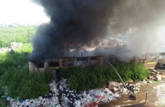 Появились новые кадры тушения пожара на улице Спартака в Твери