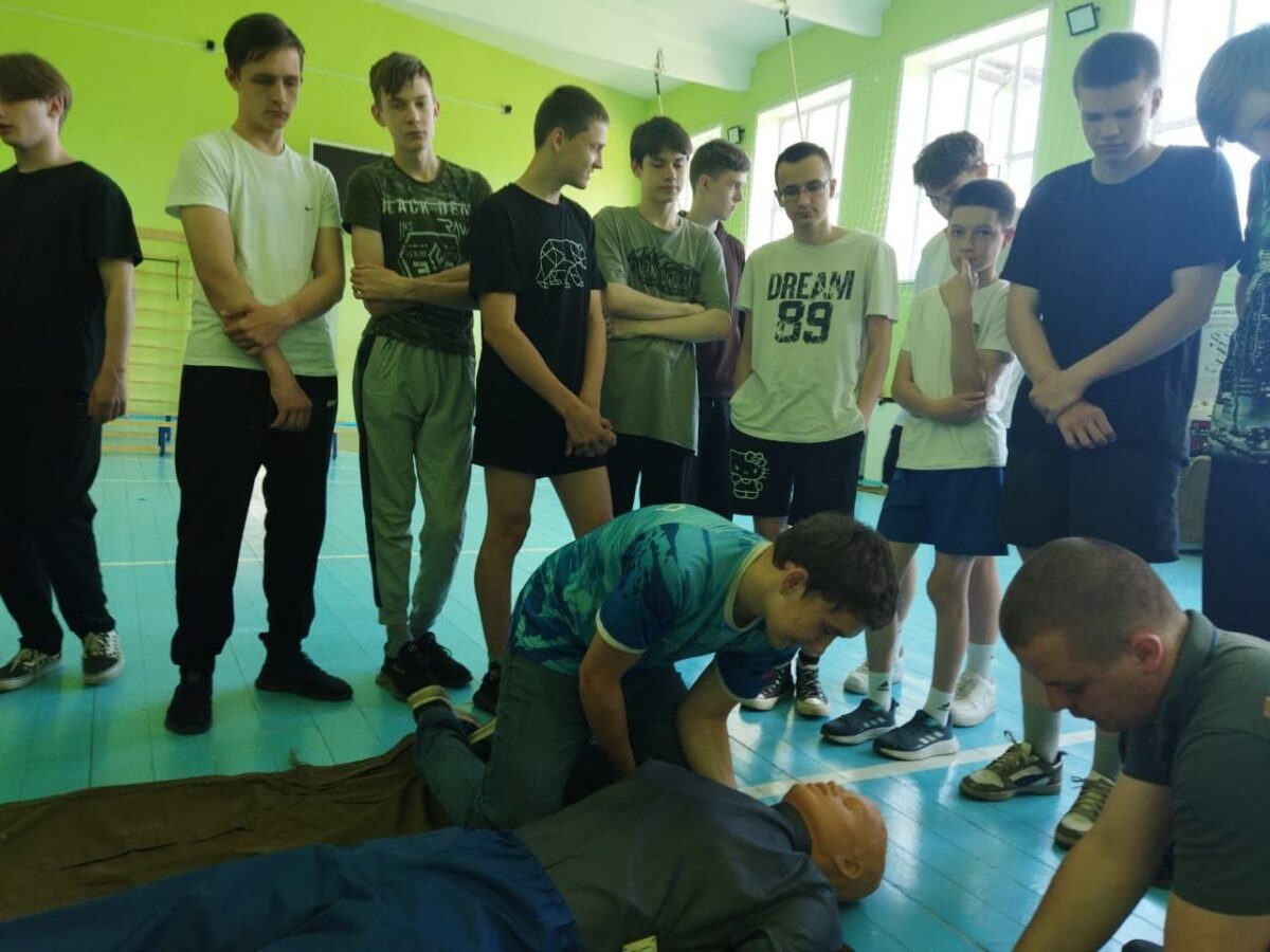 В Тверской области проходят учебные сборы по основам военной службы для школьников и студентов