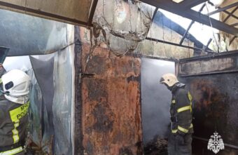 В Твери загорелась хозпостройка В Твери загорелась хозпостройка