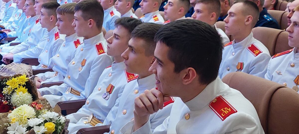 В Тверском суворовском военном училище прошел последний звонок
