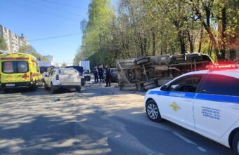 Пассажир BMW скончался после тройного ДТП в Твери Пассажир BMW скончался после тройного ДТП в Твери