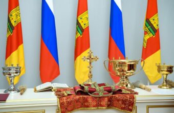 В Твери перед открытием освятили отремонтированное здание правительства В Твери перед открытием освятили отремонтированное здание правительства