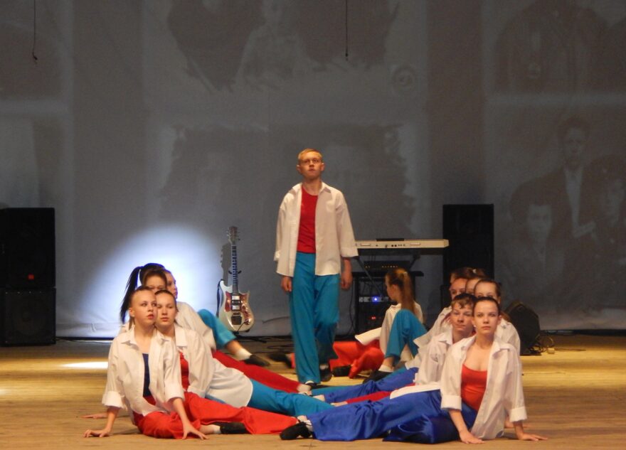 В Торопце состоялся праздничный концерт «Нам жить и помнить»