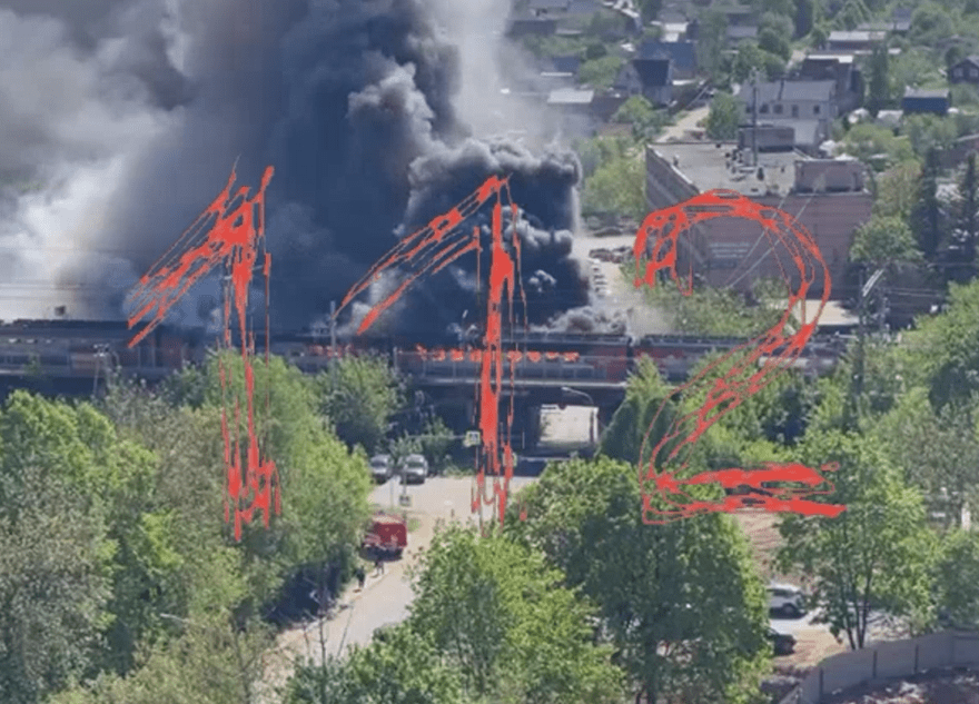 В Московской области горит тверская электричка