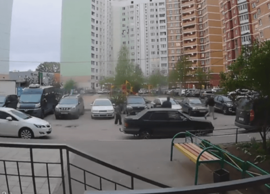 Полицейские установили мужчину, который стрелял на улице Твери Полицейские установили мужчину, который стрелял на улице Твери