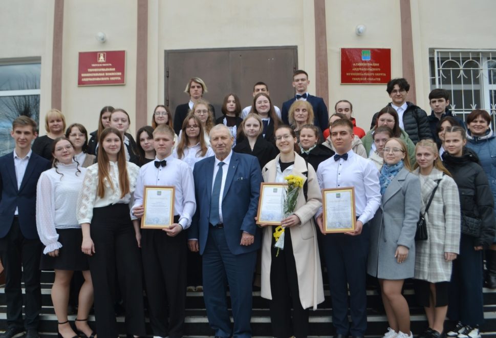 Андреапольские старшеклассники задали главе округа важные для них вопросы