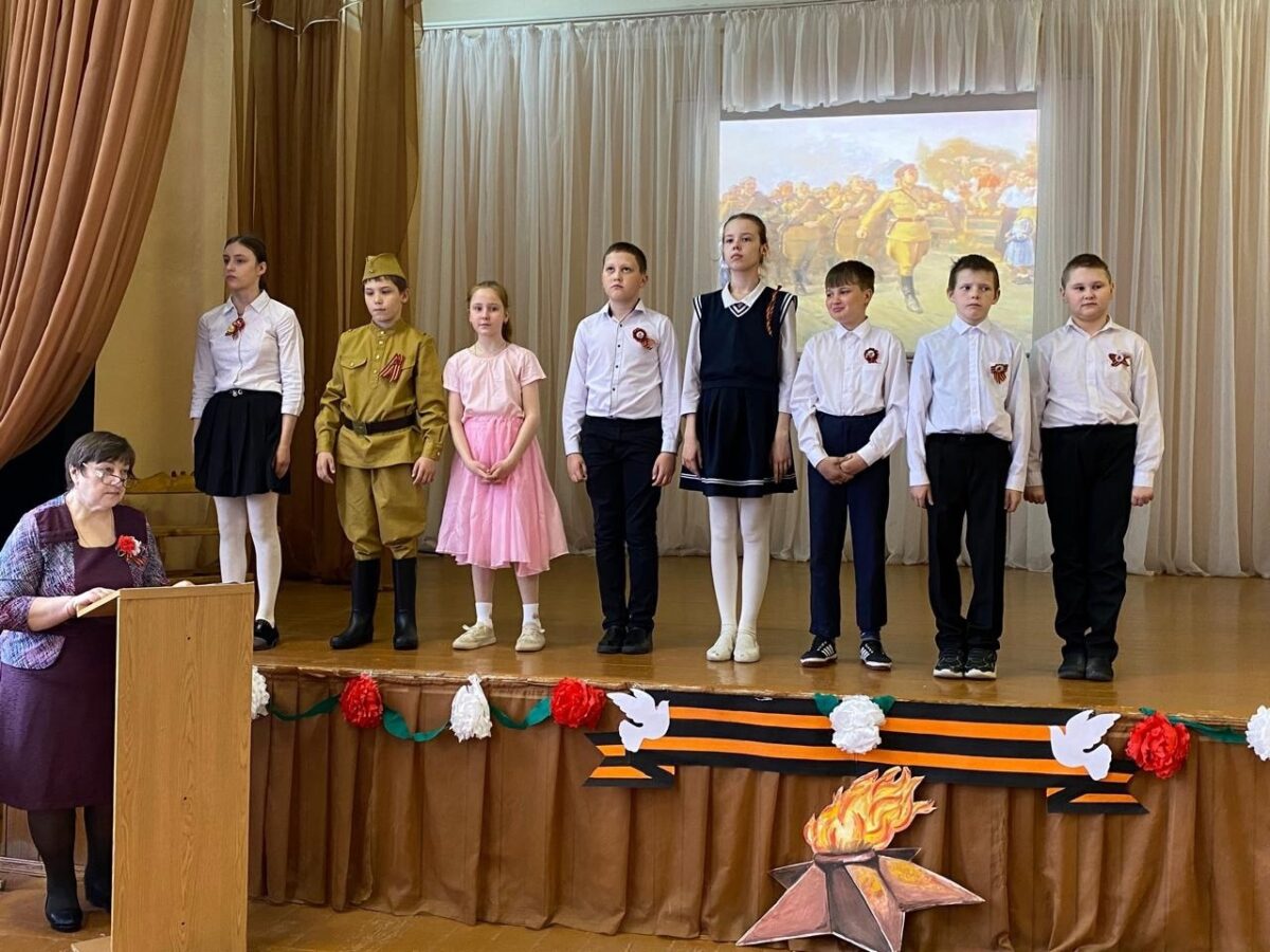 135 тысяч школьников Тверской области стали участниками акции «Линейка памяти»