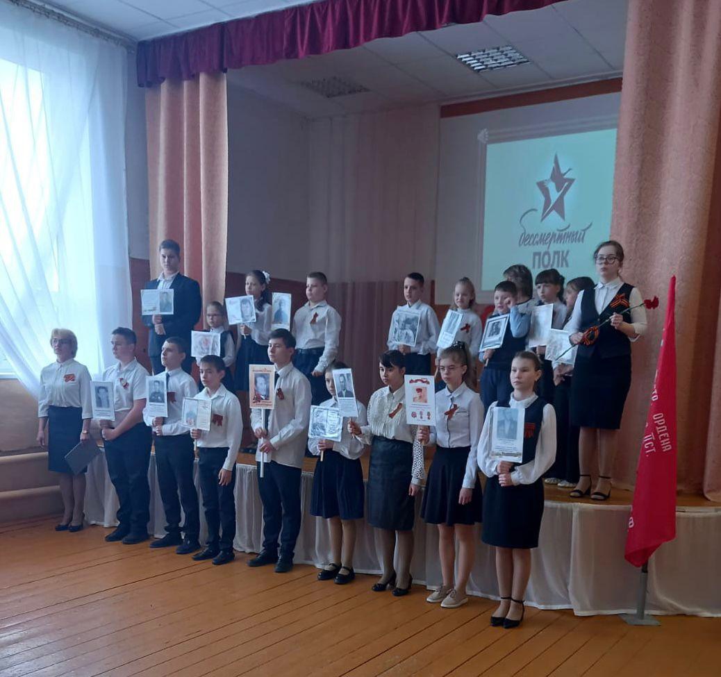 135 тысяч школьников Тверской области стали участниками акции «Линейка памяти»