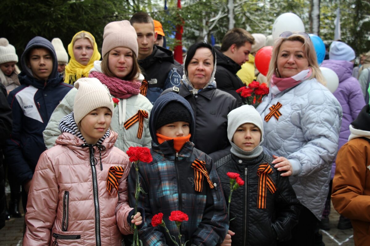135 тысяч школьников Тверской области стали участниками акции «Линейка памяти»