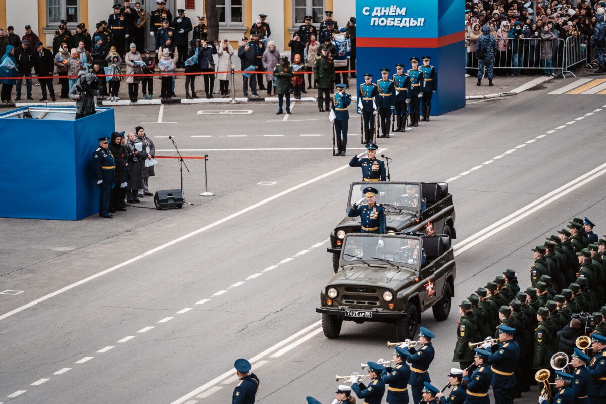 В Твери состоялось торжественное прохождение войск в честь 79-й годовщины Великой Победы