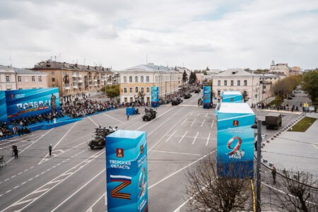 В Твери состоялось торжественное прохождение войск в честь 79-й годовщины Великой Победы