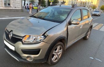 Водитель "Рено" сбил пешехода на зебре в Твери Водитель "Рено" сбил пешехода на зебре в Твери