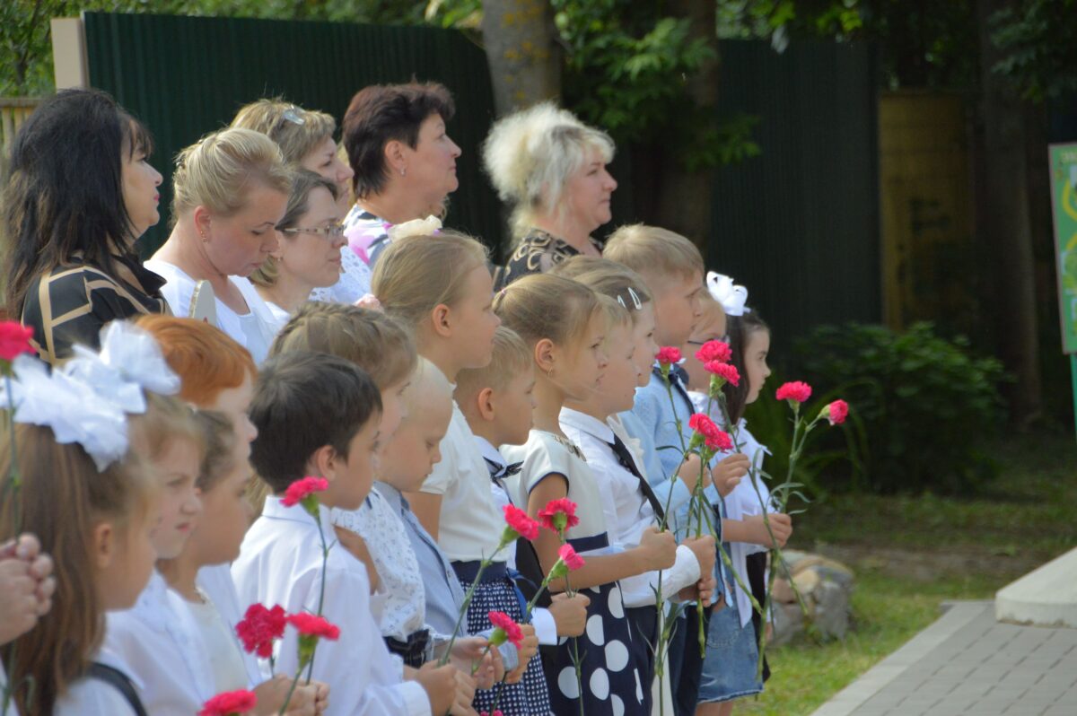 В Твери открыли мемориальную доску первой заведующей детским садом №51 Фруме Ворошиловой