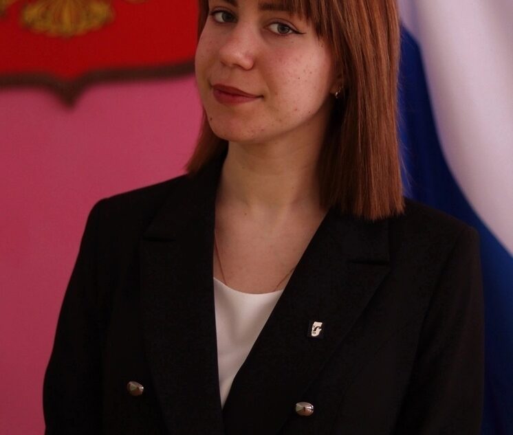 Школьница из Оленино сдала ЕГЭ по литературе на 100 баллов