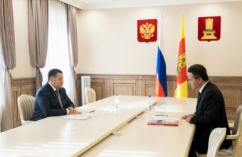 Губернатор Игорь Руденя провел встречу с главой Жарковского округа Андреем Белявским