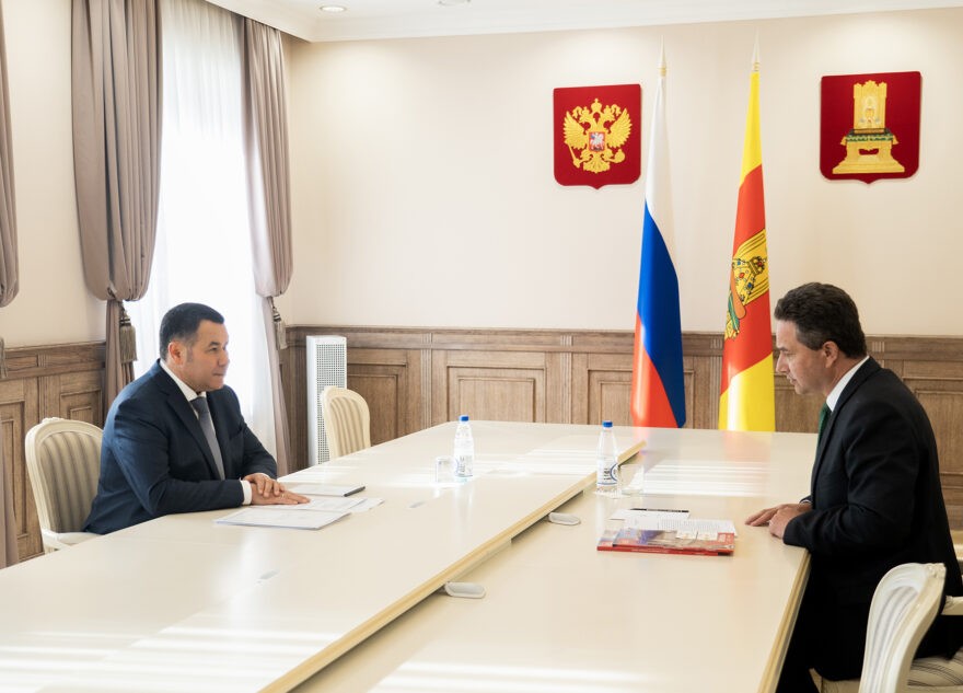 Губернатор Игорь Руденя провел встречу с главой Жарковского округа Андреем Белявским