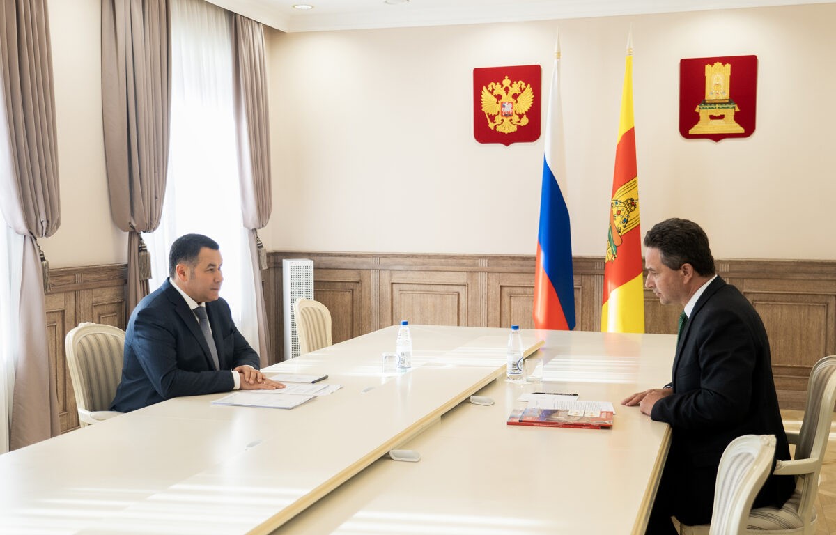 Губернатор Игорь Руденя провел встречу с главой Жарковского округа Андреем Белявским