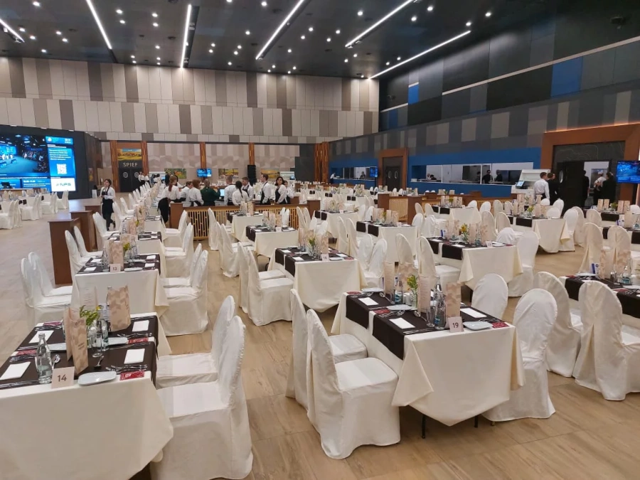 Стало известно, чем кормят участников экономического форума в Петербурге