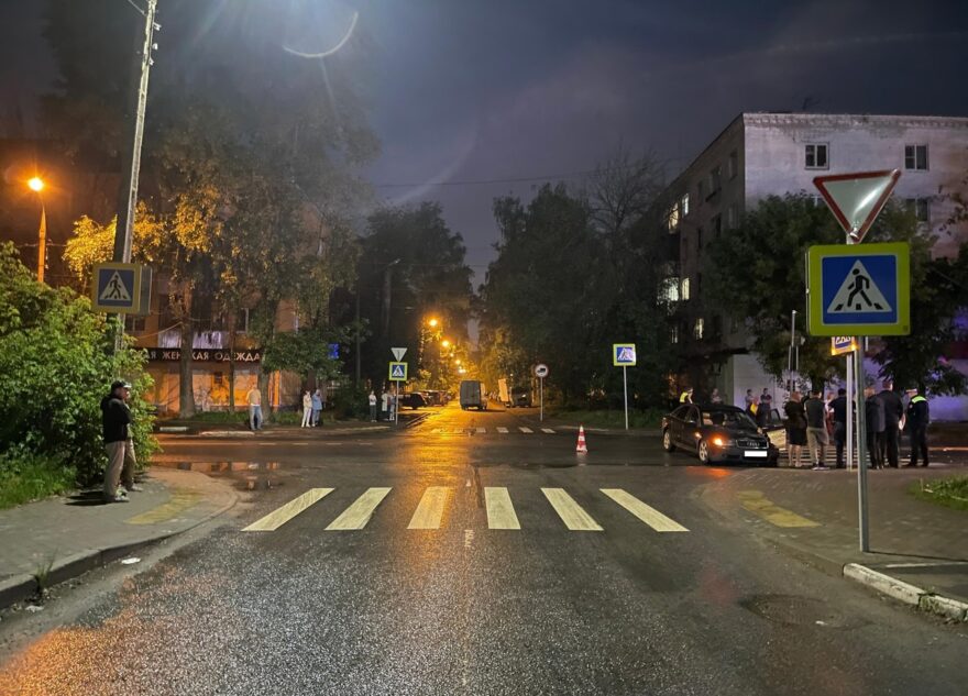 Один человек пострадал в столкновении Audi и ГАЗа в Твери