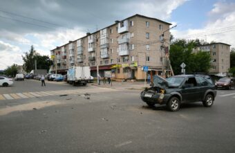 В Тверской области в результате ДТП грузовик протаранил три автомобиля В Тверской области в результате ДТП грузовик протаранил три автомобиля