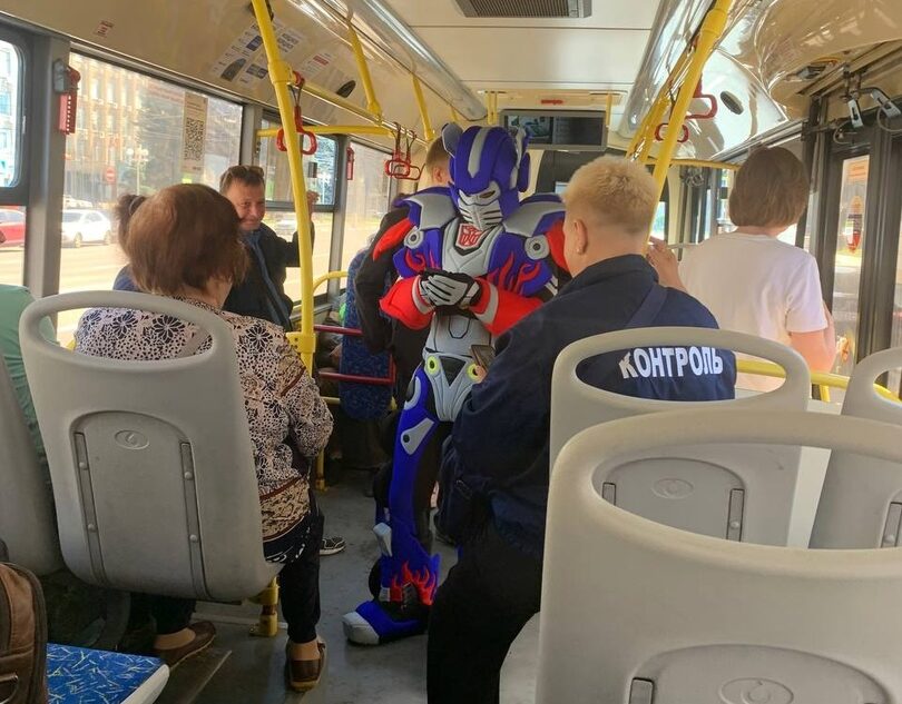 В Твери заметили необычного пассажира автобуса