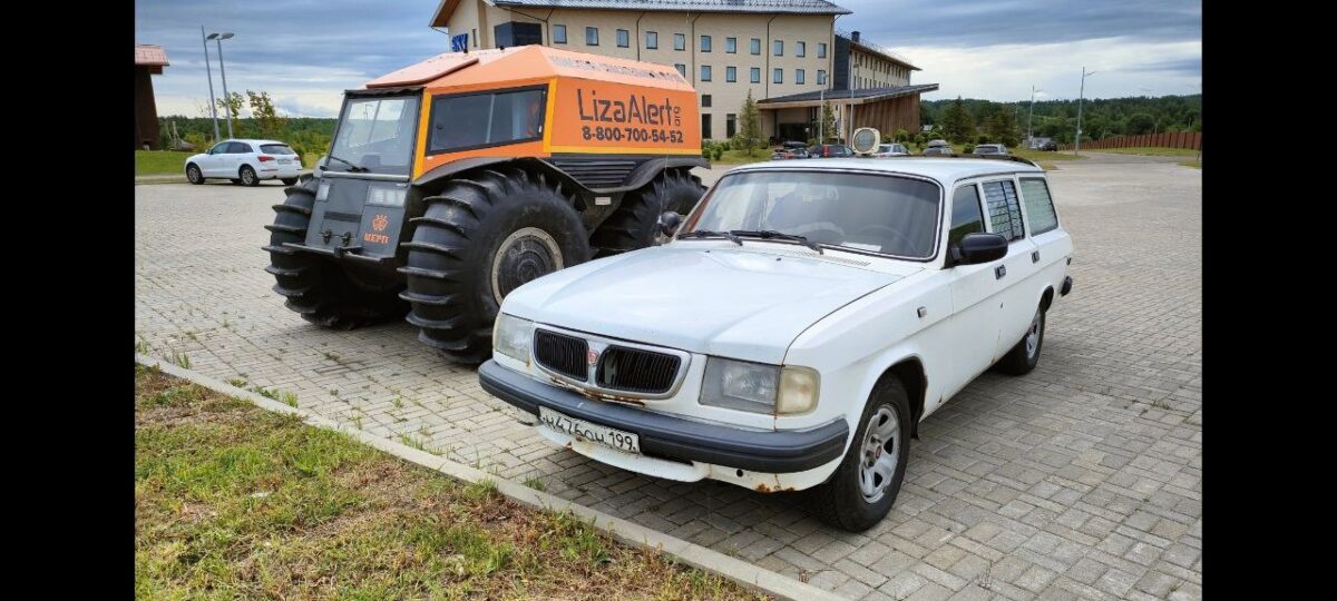 У волонтера "ЛизаАлерт" угнали "Волгу" со всем поисковым оборудованием