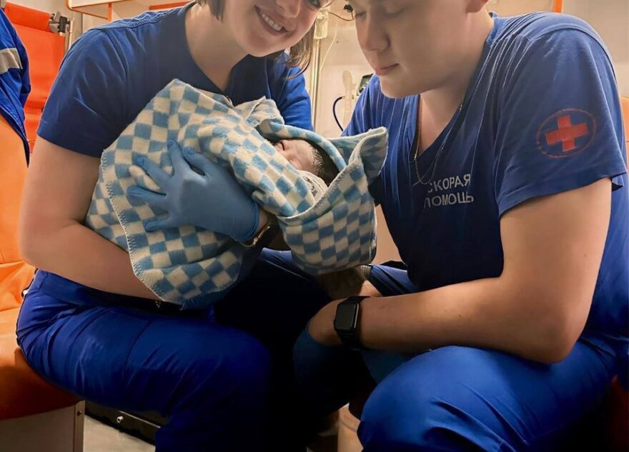 Жительнице Твери помогли родить дома пятого ребёнка