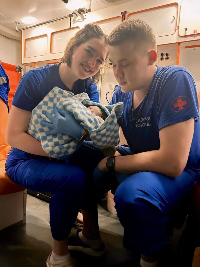 Жительнице Твери помогли родить дома пятого ребёнка