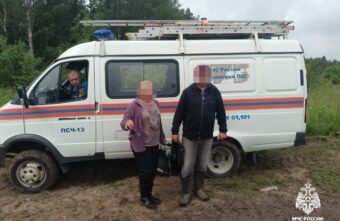 В Тверской области спасатели нашли двух заблудившихся грибников