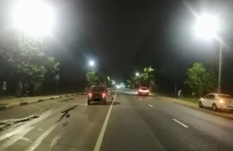 Два пешехода-нарушителя попали под колёса "Нивы" в Твери Два пешехода-нарушителя попали под колёса "Нивы" в Твери